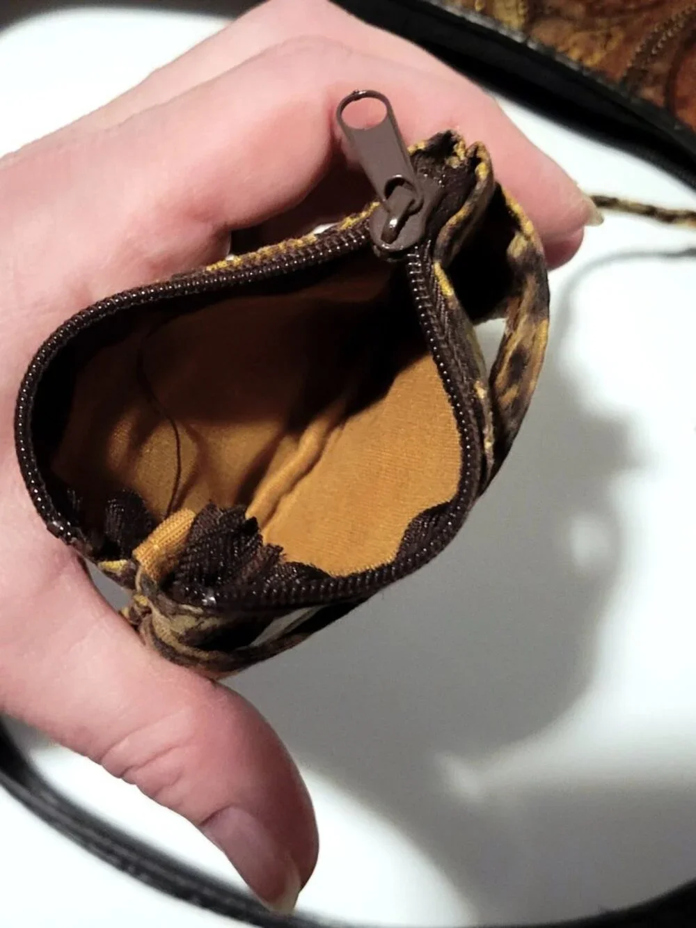 Bueno Tapestry Purse Half Moon Structured Boho Cottagecore Sparkle Vintage - Picture 11 of 16